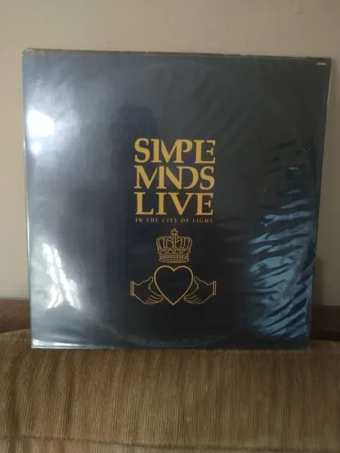 LP Simples Linda live