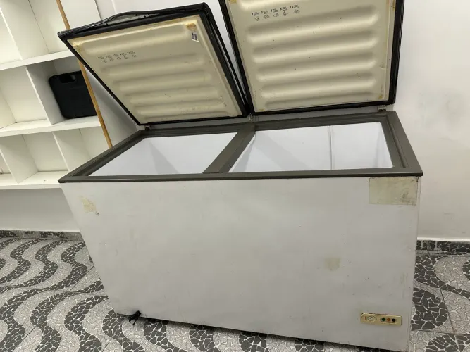 Vendo freezer com defeito