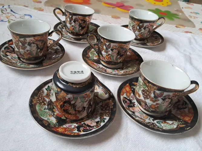 Lindo Jogo de Xícaras de Café, Porcelana Oriental Vintage Déc. 70/80 - Impecável