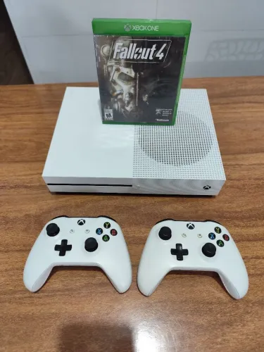 Xbox one s 1 tera 2 controles originais, funcionando perfeitamente
