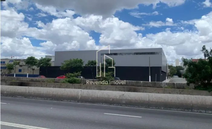 Armazém Comercial de 4.934m² à venda na Mooca, São Paulo-SP: Oportunidade Única!