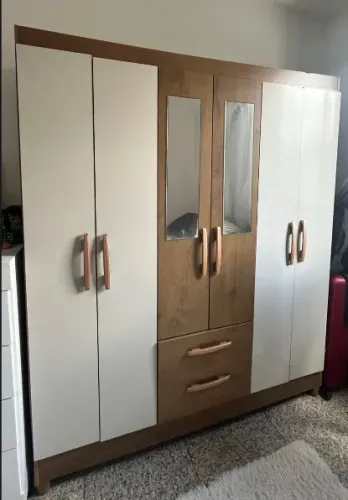 Guarda-Roupa Casal 6 Portas 2 Gavetas com Espelho