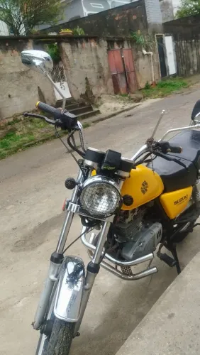 Suzuki intruder 125