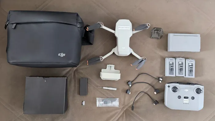 DJI Mini 2 Fly More Combo 4K + 3 baterias e cartão 64 GB