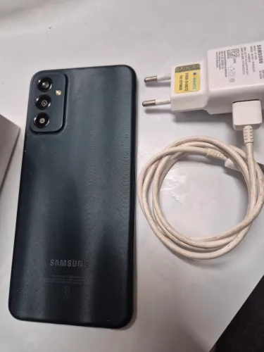 Samsung M13 Verde 128gb 4gb de RAM Com acessórios