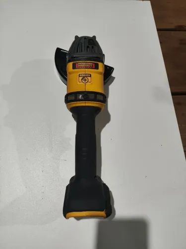 Esmerilhadeira Dewalt DCG418