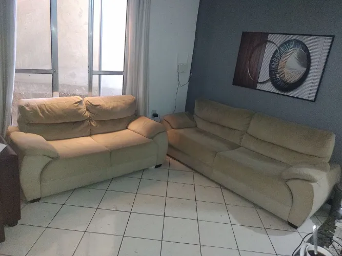 conjunto de sofa R$500 quadro de brinde