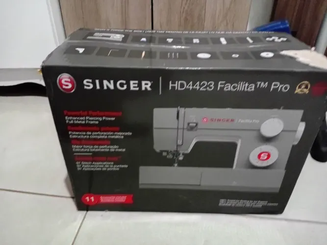 Máquina de Costura SINGER Nova na Caixa por 1500