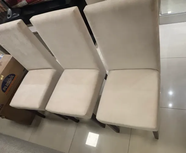 Cadeiras estofadas