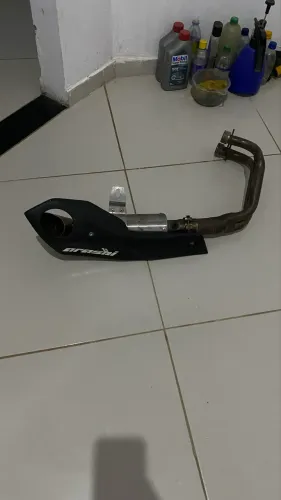 Vendo escape arashi 500$