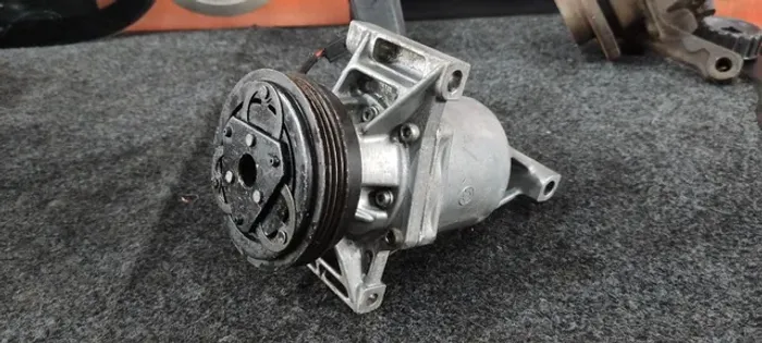 Compressor de Ar Renault Sandero/Logan 1.0 12v 3cc