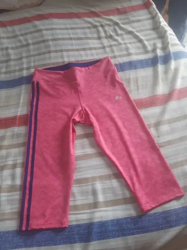Calça cropped adidas M 
