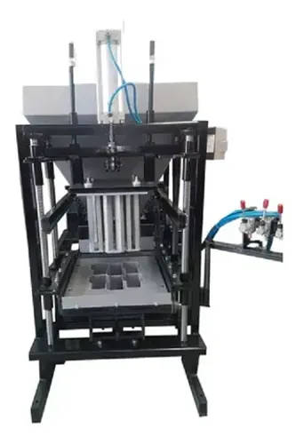 Máquina De Blocos Hidropneumática QMHP-6 Black Com 2 Formas