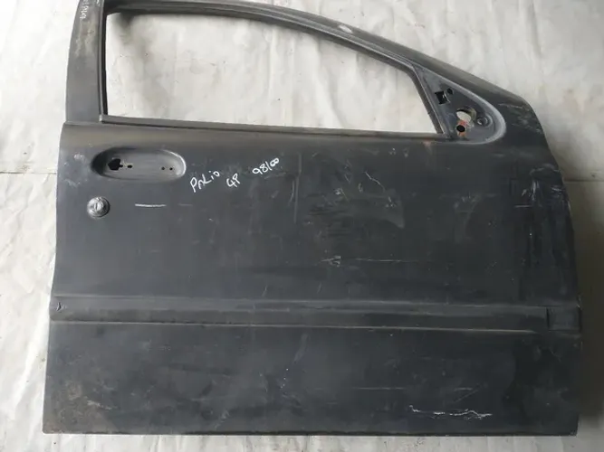 Porta dianteira direita Fiat/Palio 98 4p