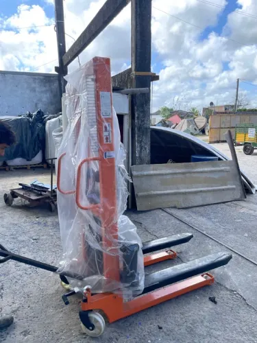 Empilhadeira manual 1500kg NOVA