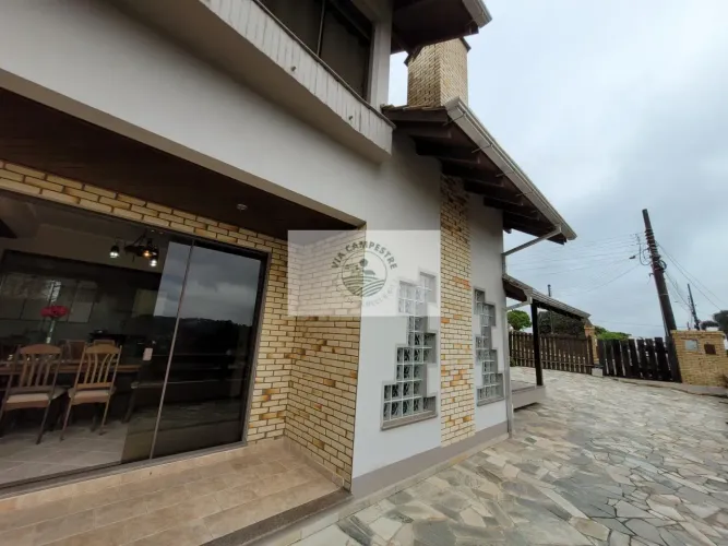 Excelente sobrado em São Bento do Sul, com 5 dormitórios, uma vista espetacular, pode ser
