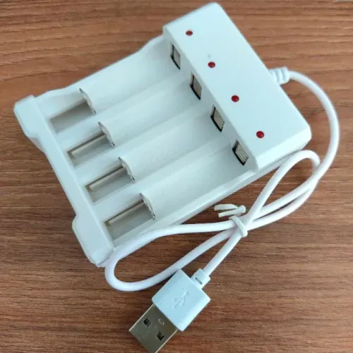 Novo | Carregador De Pilhas USB aa aaa (sem as pilhas) - Fazemos Entrega