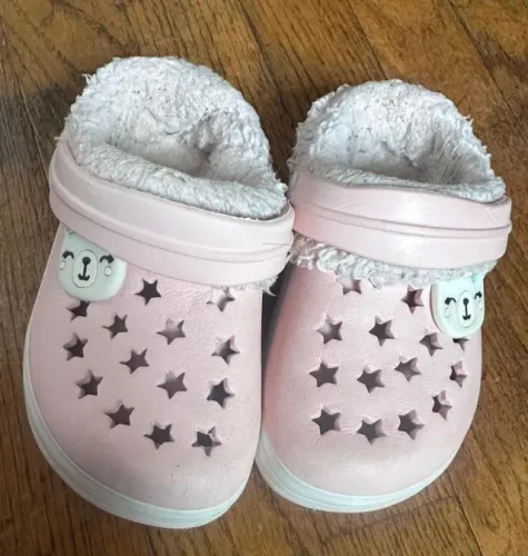Sandália infantil Koala Kids tamanho 6c importado (desapego)