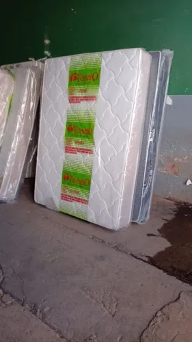 Colchão de casal mola ensacada novo topázio valor 750,00 avista
