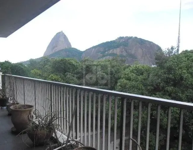 Rui Barbosa - Prédio garboso - Maravilhoso living - Varandão - Sala de Jantar - Lavabo - 3