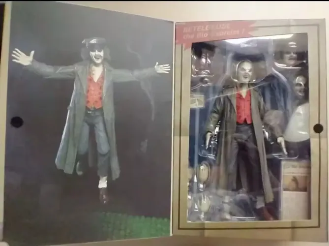 Boneco besouro suco Neca os fantasmas se divertem action figure Beetlejuice
