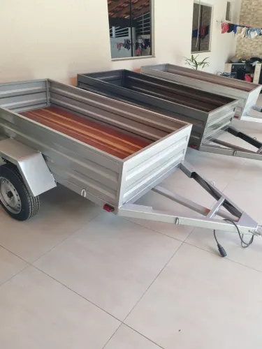 Carretas de Carga Novas e Resistentes - Diversos Tamanhos