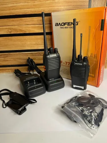 RADIO COMUNICADOR BAOFENG BF-777S COM FONE DE OUVIDO