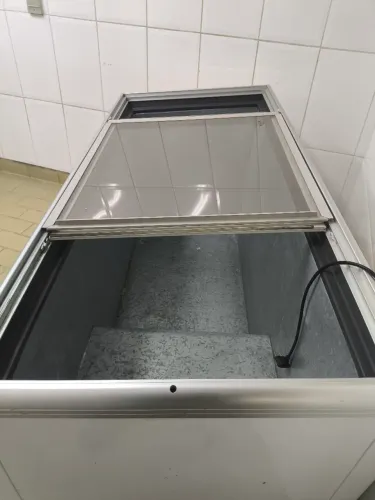 Produtora Sorvete+Freezer 510l expositor + maq.milk shake