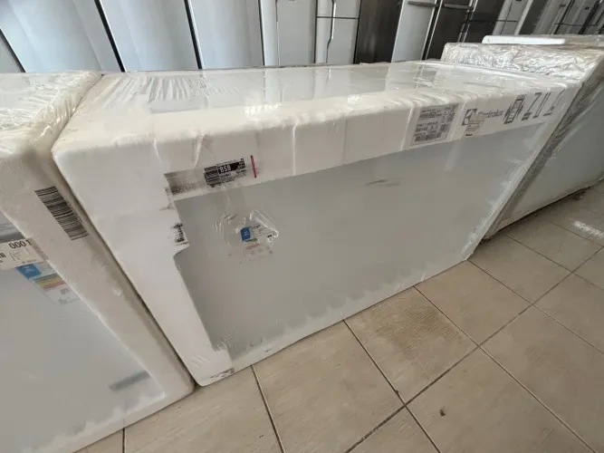 Freezer de 515L Inverter ( consome menos energia ) Electrolux Nova na Embalagem