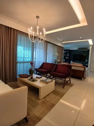 3/4 113M2 MANHATTAN SOHO MOBILIADO