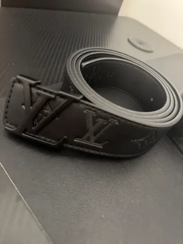 Cinto Louis Vuitton Initiales Monogram Shadow