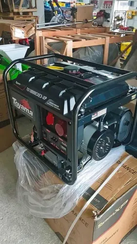 Gerador de Energia 11.25kva Trifásico e Monofásico partida Elétrica gasolina Toyama (Novo)