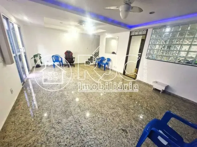 Casa de 185 metros quadrados no bairro Vila Isabel com 3 quartos