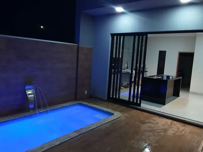 CASA À VENDA CONDOMÍNIO VILA MADALENA II / PISCINA com CASCATA/ MARCENARIA/ ILHA