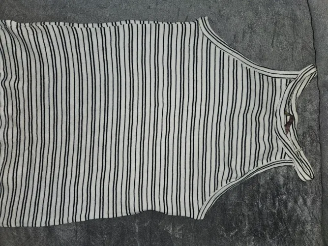 Blusa listrada preto e branco, yessica
