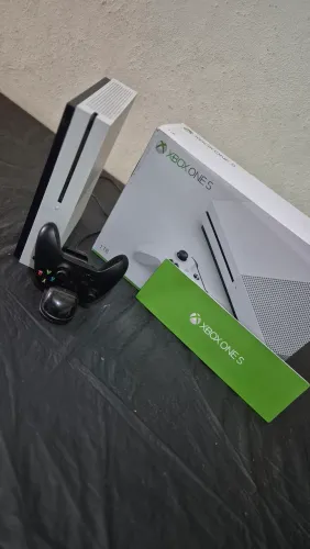 Xbox One S 