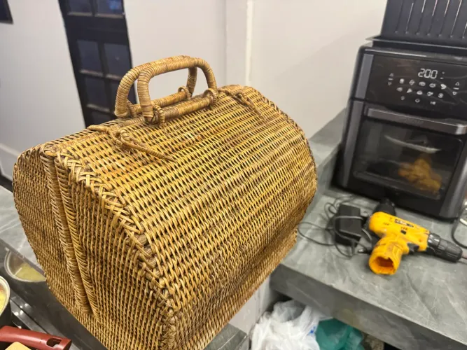 Cesta de pic nic antiga
