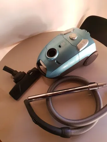 Aspirador Electrolux EPQ20 1800w