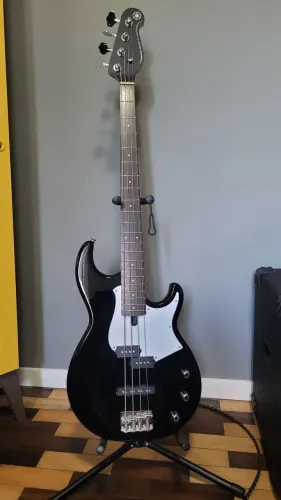 Contrabaixo Yamaha bb234 impecável