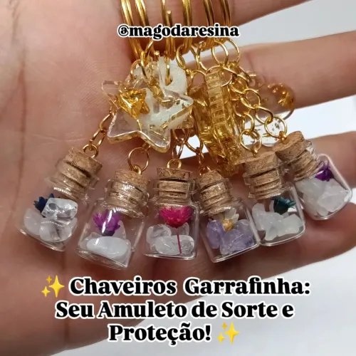 Chaveiro Mini Garrafinha flor com cristais Amuleto Pessoal Sorte Garrafinha com Cristais