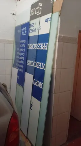 Portas e divisórias para lojas 