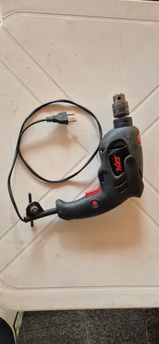 Furadeira SKIL 3/8" 550W, com Mandril e Chave - Pouco Usada