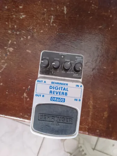 Pedal digital reverb