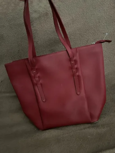 Bolsa em couro vinho
