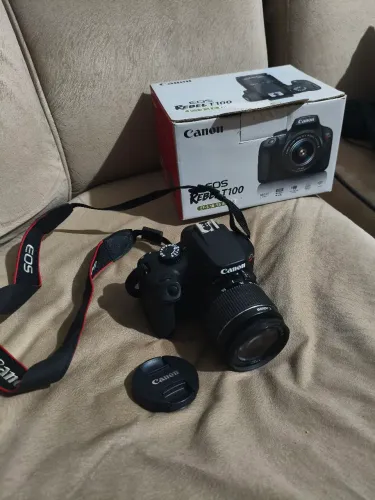 Câmera Rebel T100