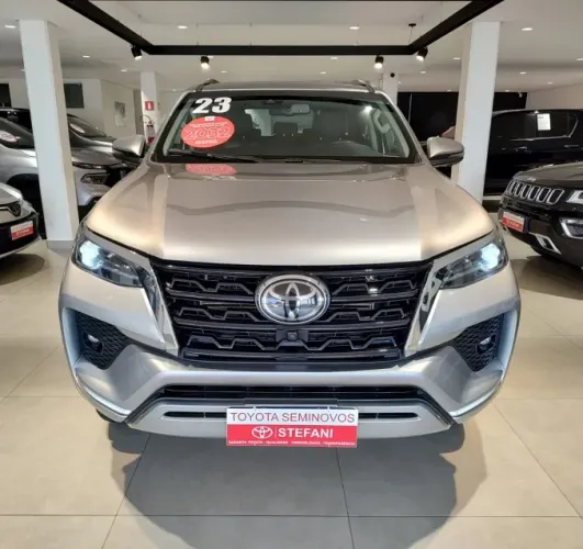 Toyota Hilux SW4 SRX 4X4 2.8 TDI 16V Dies. Aut. 2023