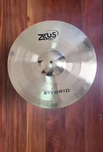 Prato de Bateria Zeus Hybrid 17"