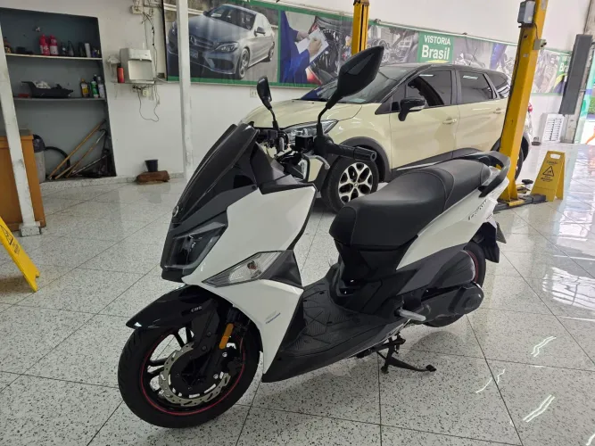 Dafra/ Cruisym 150cc - Branca