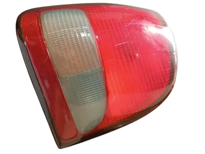 Lanterna Traseira Esquerda Fumê Volkswagen Gol 1995 1996 Esquerdo/motorista Vernelha