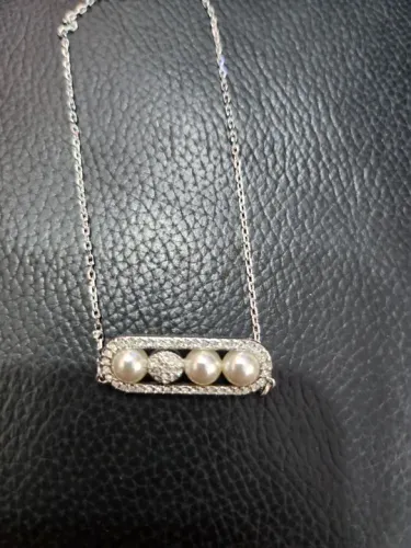 Colar prata e perola swarovski 